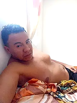 Fire latino online show from October 2025 05:04:01 PM