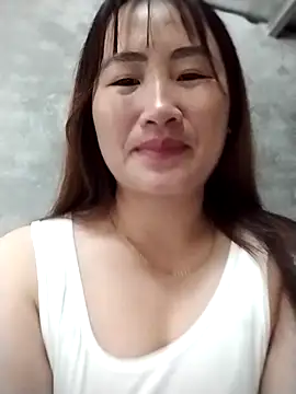 emini-xx online show from November 2025 01:37:01 AM