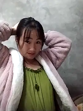 emini-xx online show from November 2025 02:27:01 PM