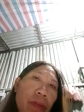 bella-la online show from November 2025 11:42:02 AM