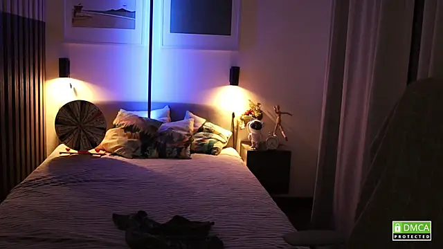 girl u never met online show from November 2025 06:51:01 PM