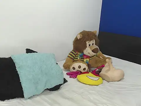 Snapshot of EmmilyConnor chatting on February 2026 08:42:02 PM EmmilyConnor online show from February 2026 08:42:02 PM