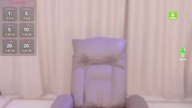 Snapshot of JoJo-ovo chatting on November 2025 11:22:01 AM JoJo-ovo online show from November 2025 11:22:01 AM