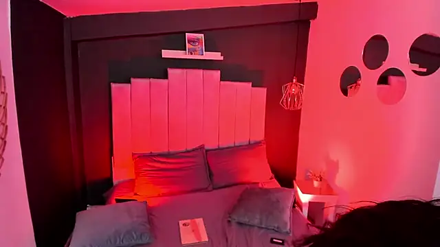 mia jagger online show from February 2026 07:54:01 PM