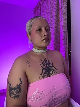 Snapshot of pinkbaddie777 chatting on November 2025 04:02:02 AM pinkbaddie777 online show from November 2025 04:02:02 AM