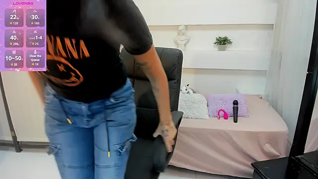 Selenafoxxx6 online show from November 2025 02:30:02 PM