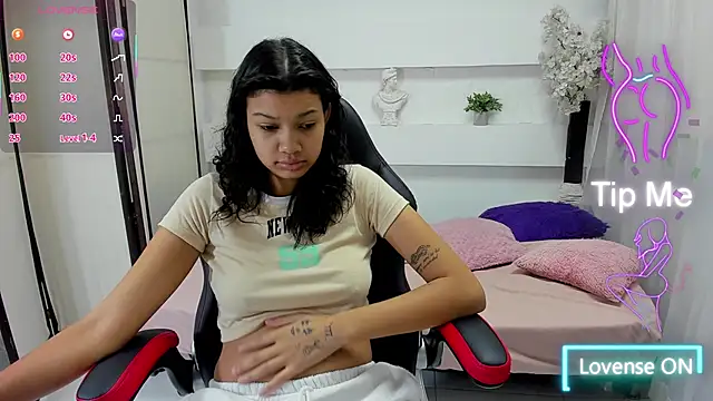 Selenafoxxx6 online show from November 2025 01:11:01 PM