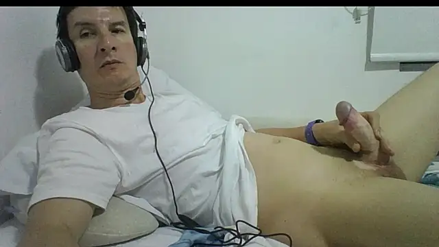 carliesexyman online show from November 2025 07:40:01 AM