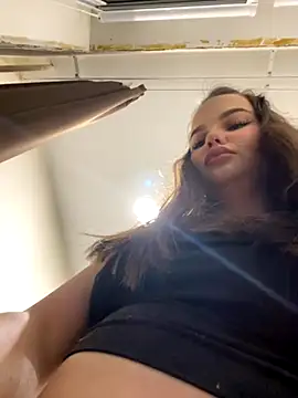 KissMeSashaPlz online show from November 2025 10:52:02 PM