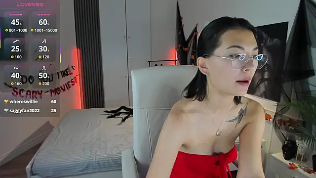 Snapshot of AsianAlis chatting on November 2025 07:53:01 AM AsianAlis online show from November 2025 07:53:01 AM