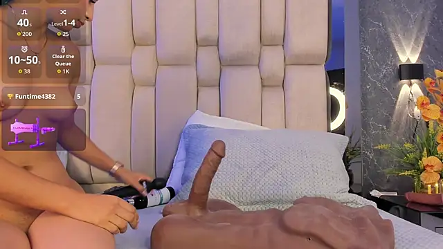  Sofiewild  online show from April 2026 09:39:33 PM