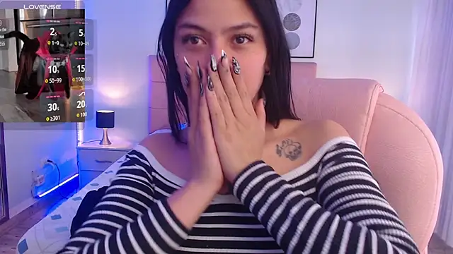 KikiVelvet online show from November 2025 08:41:02 PM