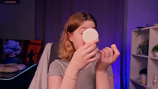 NicoletteTegeler online show from November 2025 07:14:01 AM