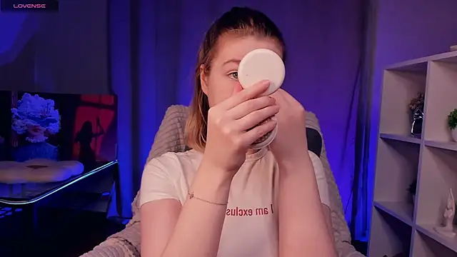 NicoletteTegeler online show from November 2025 07:52:02 AM