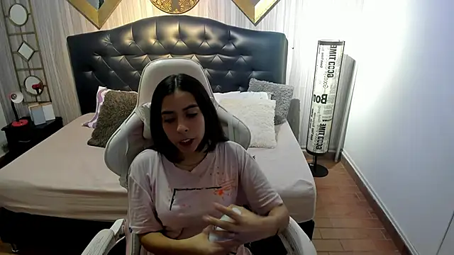 shirley sweet  online show from November 2025 08:22:02 PM