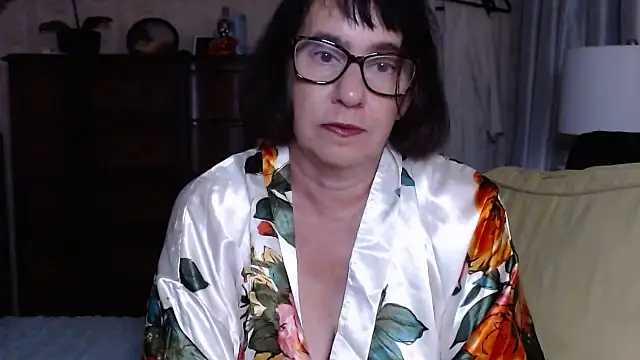 BigbustedBrenda online show from November 2025 04:50:01 PM