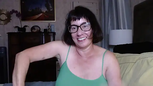 BigbustedBrenda online show from November 2025 10:45:01 PM