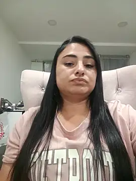 solandrea online show from November 2025 12:02:01 AM