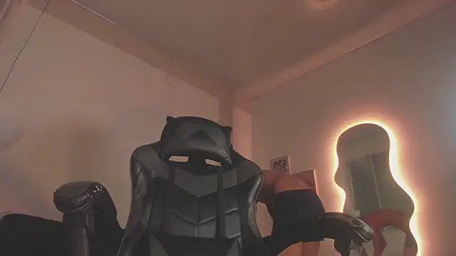 Senpai Lover online show from November 2025 08:11:02 PM