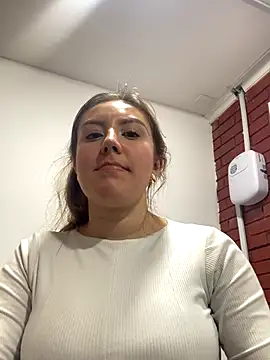 Adrimaretti online show from November 2025 07:47:01 PM