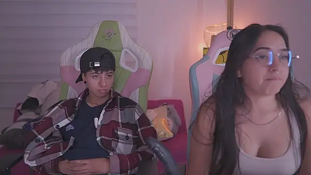 Zaffy  online show from November 2025 11:36:02 PM