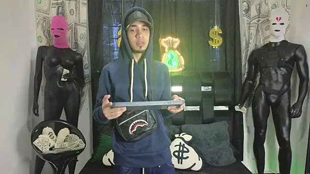 Latin Duo13 online show from November 2025 07:27:01 PM