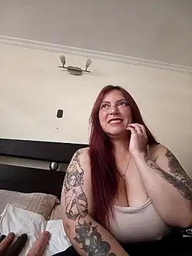 SofiBelluccix online show from October 2025 03:46:01 PM