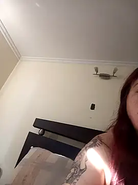 SofiBelluccix online show from November 2025 01:21:02 PM