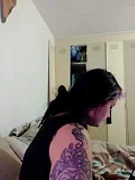 Shadow Secret online show from November 2025 11:03:01 AM