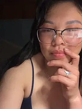 Snapshot of heodat-sexx chatting on May 2026 03:51:02 PM heodat-sexx online show from May 2026 03:51:02 PM