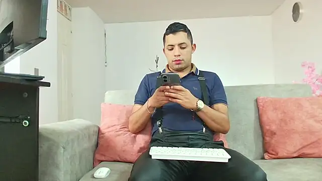 Snapshot of Mike_Fetiche chatting on February 2026 12:54:02 PM Mike Fetiche online show from February 2026 12:54:02 PM