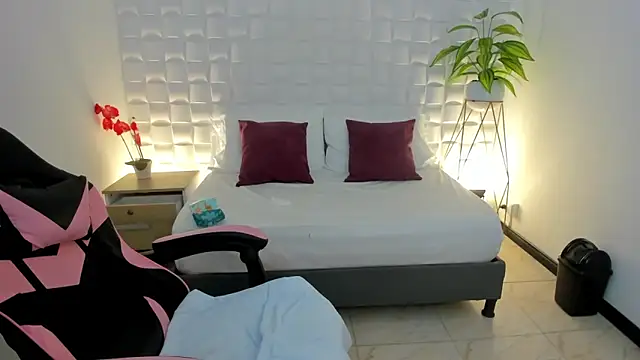 victoria 243 online show from February 2026 07:39:02 AM