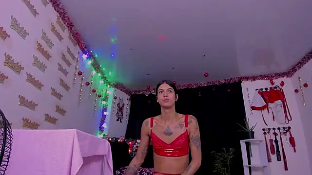 selenesaenz online show from November 2025 09:52:02 AM