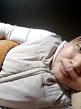 yoyo-mi online show from February 2026 02:27:01 AM