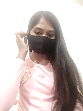 Green LaDY66 online show from November 2025 06:55:02 PM