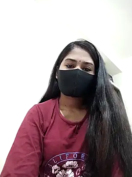 Green LaDY66 online show from December 2025 10:11:02 AM