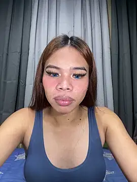 kierra fox online show from November 2025 05:45:01 PM