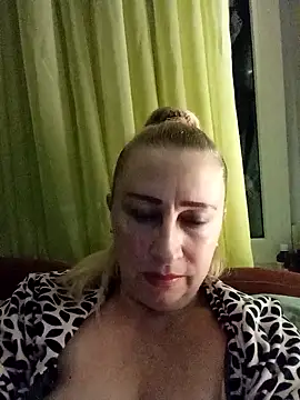 Esenia505 online show from November 2025 01:40:01 PM