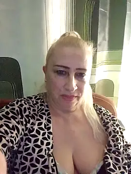 Esenia505 online show from November 2025 12:30:01 PM