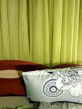 Esenia505 online show from April 2026 10:48:02 PM