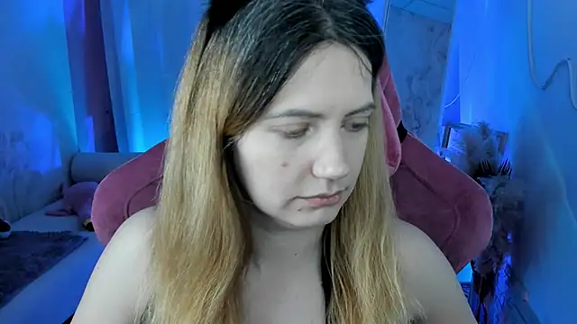 AleksaLaurent online show from November 2025 08:49:02 AM