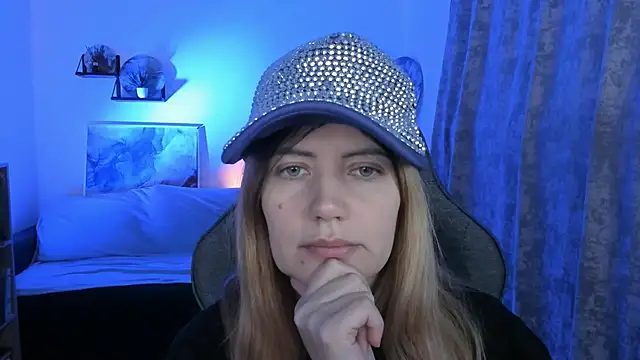 AleksaLaurent online show from December 2025 08:30:02 AM