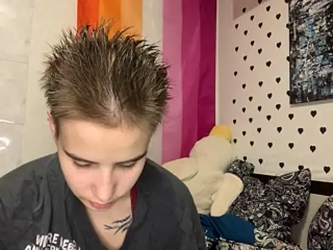 Kim Ray online show from November 2025 02:05:02 PM