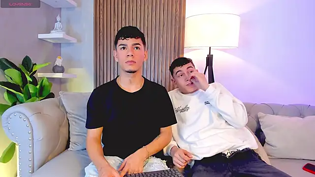 Duolust1 online show from November 2025 07:49:02 PM