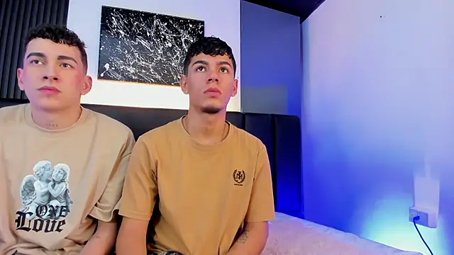 Duolust1 online show from November 2025 08:24:02 PM