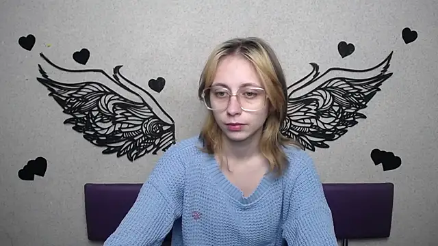 TracyLll online show from November 2025 11:43:02 AM