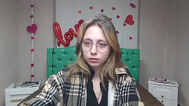 TracyLll online show from February 2026 06:31:01 AM