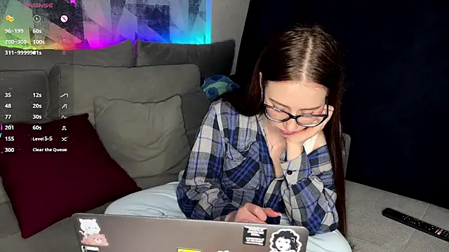 OhNicolle online show from December 2025 07:22:01 PM