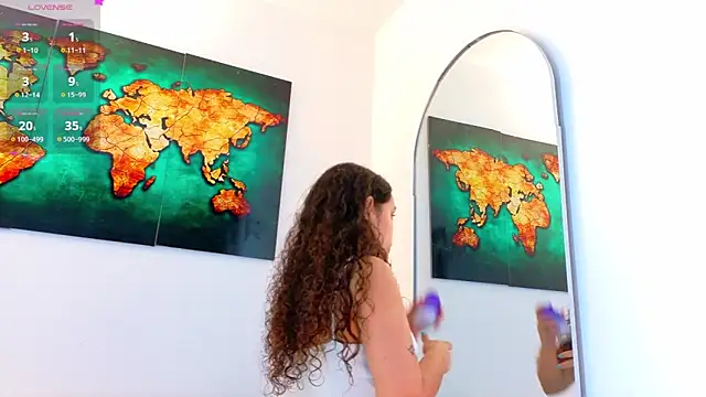 Snapshot of R3d_Moonss__ chatting on February 2026 06:19:01 PM R3d Moonss online show from February 2026 06:19:01 PM