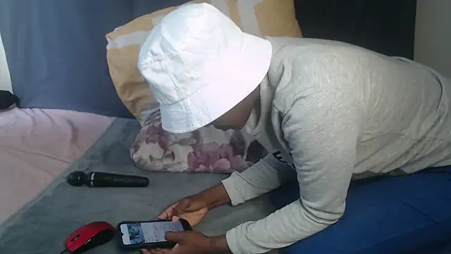 MarbleGoddess96 online show from November 2025 12:30:01 PM